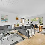 Beautiful In With Kitchen *