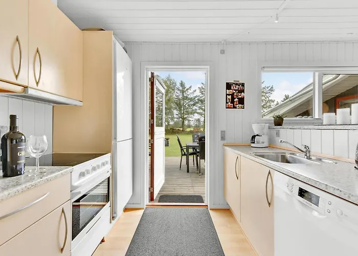 Beautiful In With Kitchen *
